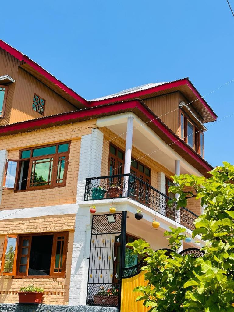 Sheen Homestay Gulmarg Ngoại thất bức ảnh