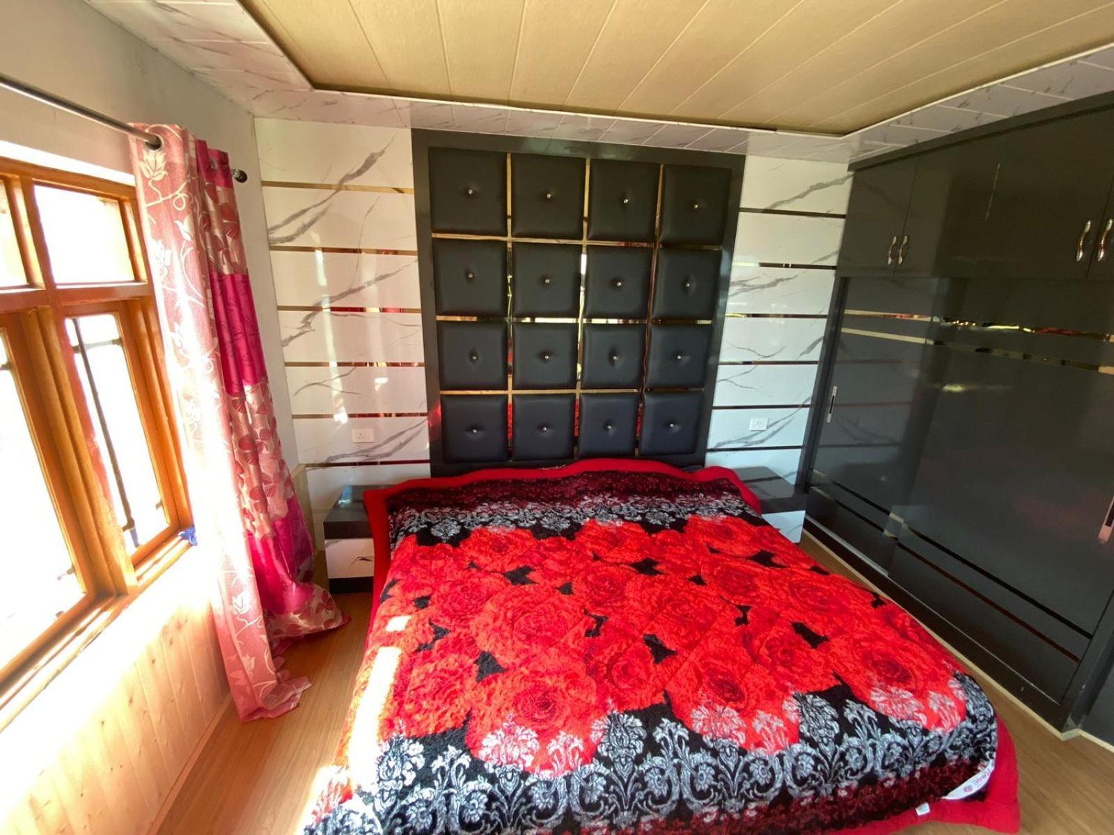 Sheen Homestay Gulmarg Ngoại thất bức ảnh
