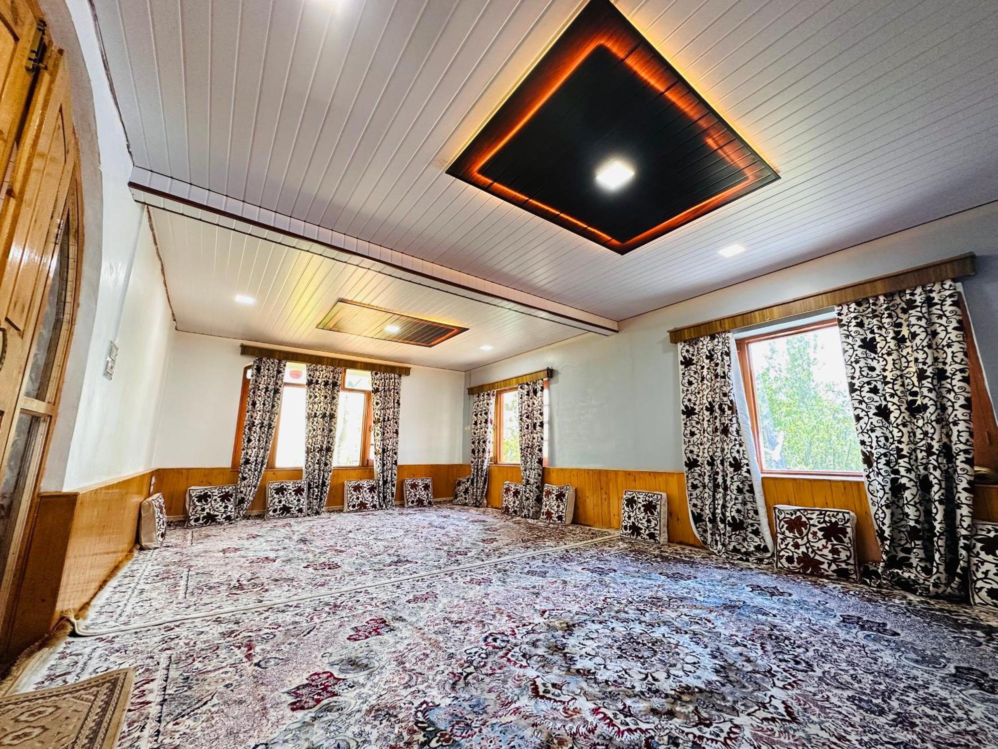 Sheen Homestay Gulmarg Ngoại thất bức ảnh